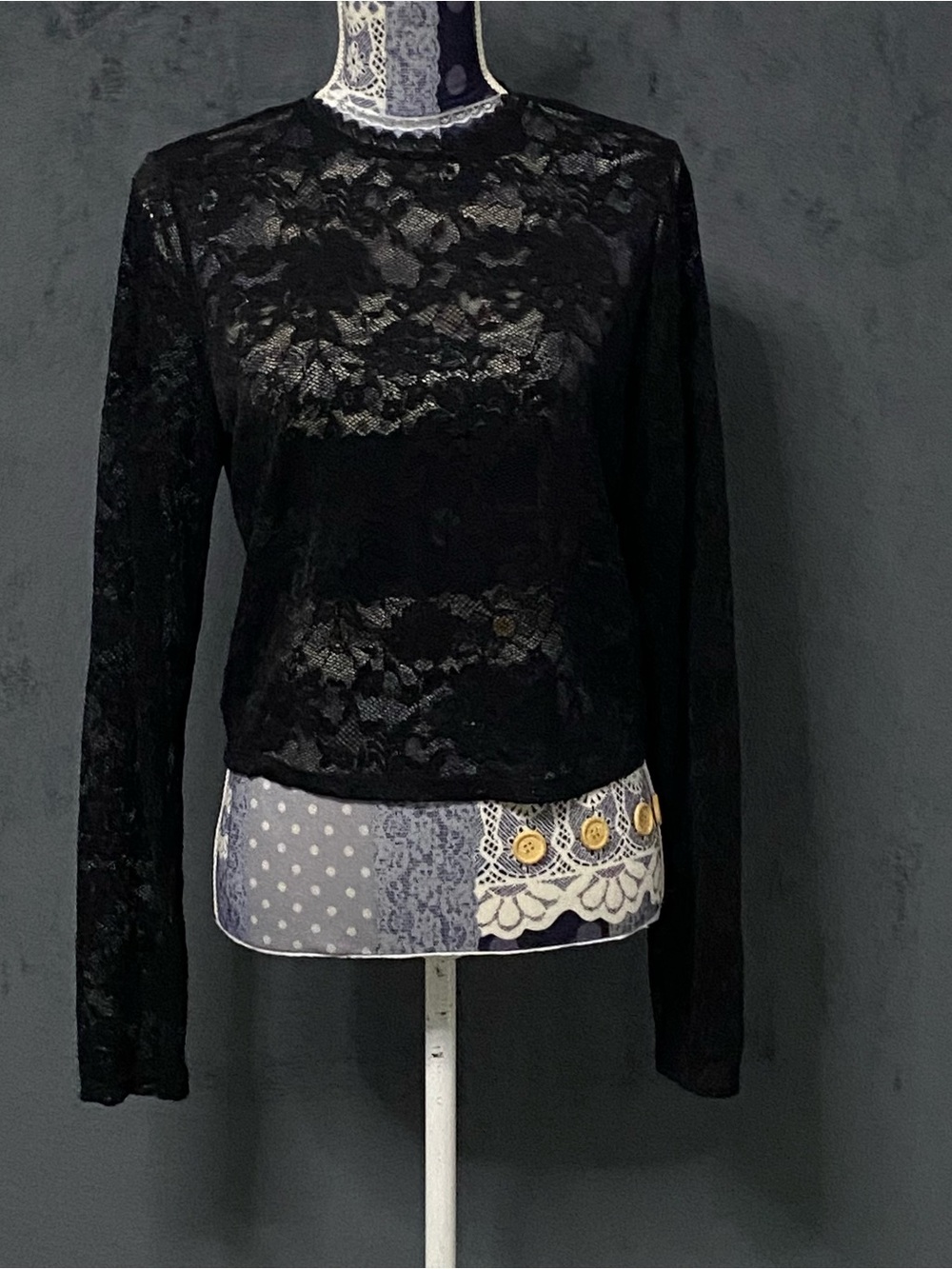 Lace Shirt Womens M/L Black Long Sleeve Crew Neck Keyhole Back Floral Whimsygoth